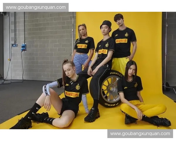 蓝黑远征之美国际米兰客场球衣的设计传承与革新魅力经典足坛文化风尚解析全景